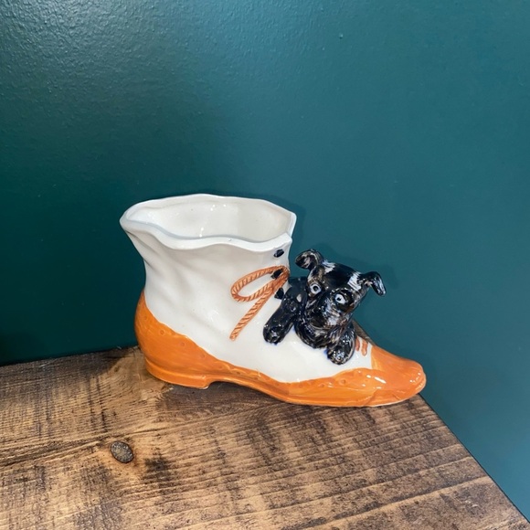 Vintage Shawnee Pottery Planter - Picture 1 of 7